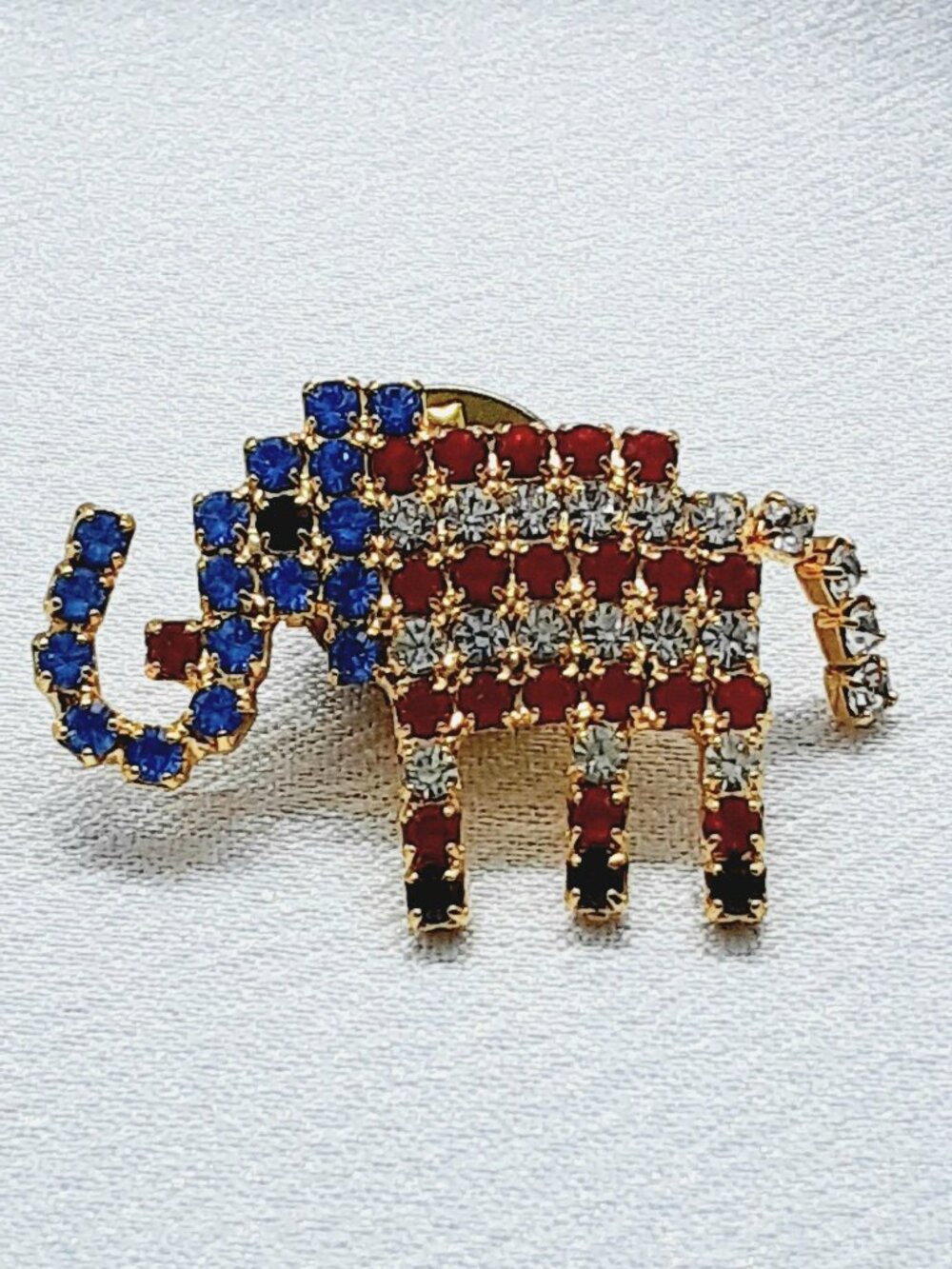 NEW patriotic elephant lapel Put'em Pin with articulated tail - Picture 6 of 7